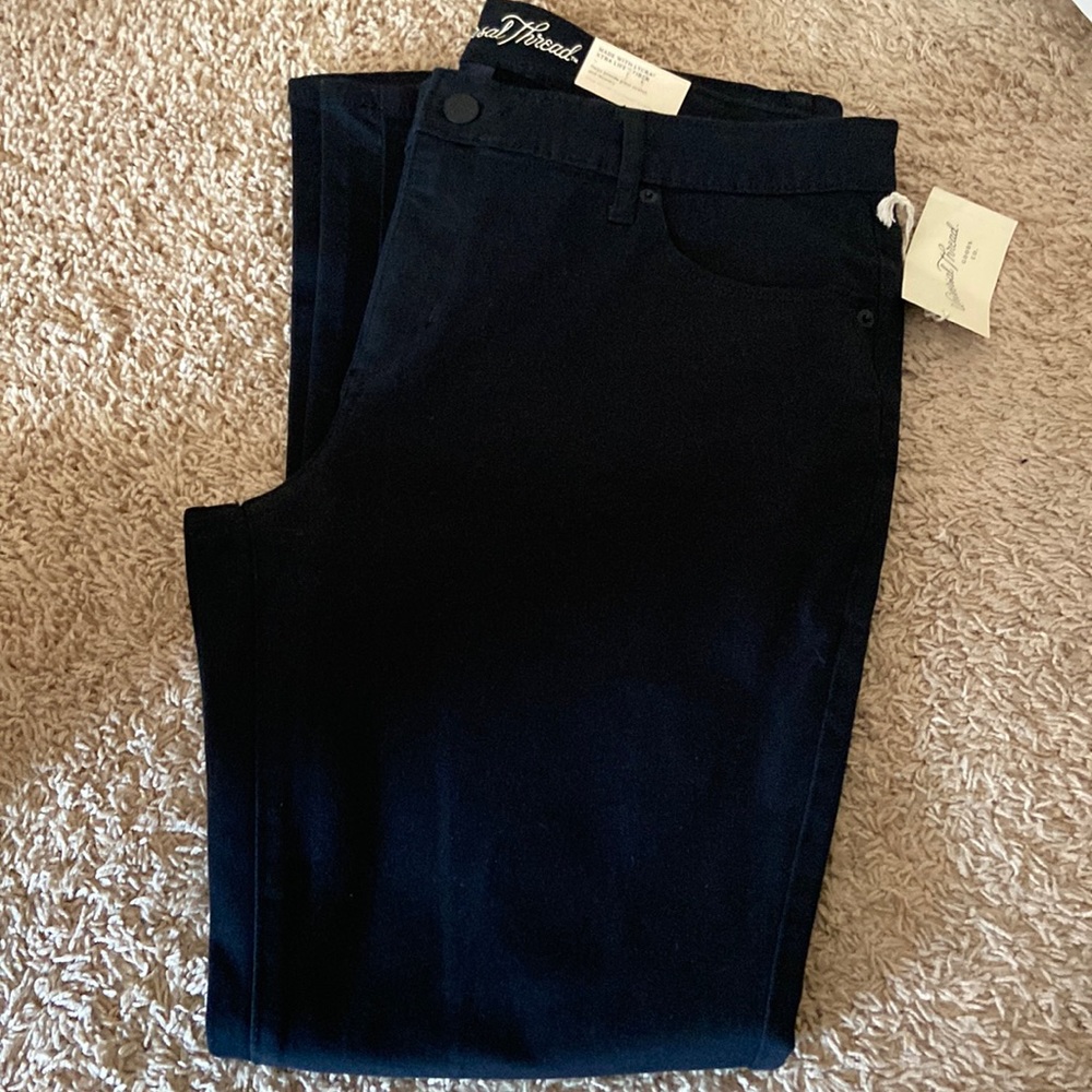 16WR Black Legging